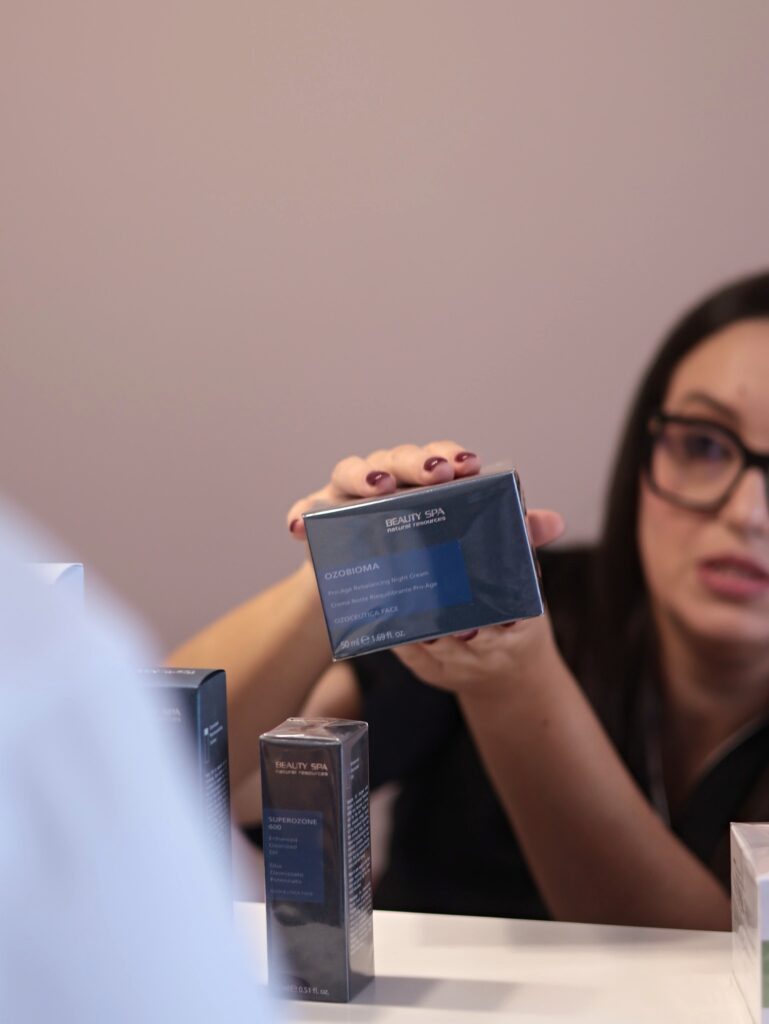 Presentazione dei prodotti professionali durante una consulenza